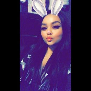 Meet your Posher, Lorena